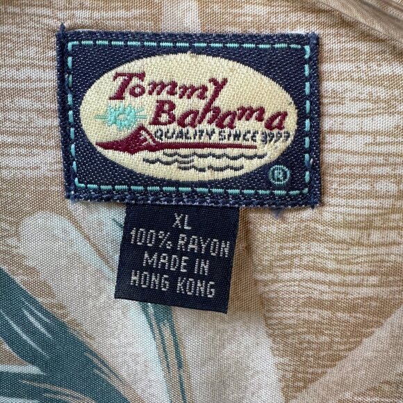 EUC Tommy Bahama Hawaiian Print Short Sleeve Camp Shirt in Men's X-Large - Picture 3 of 8